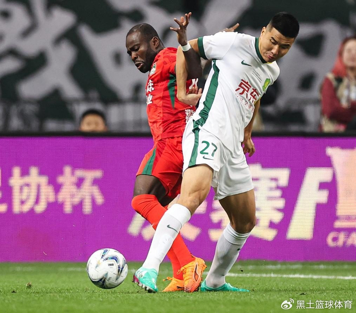 时隔7年再度加冕！法比奥帽子戏法，国安3-0河南五夺足协杯冠军