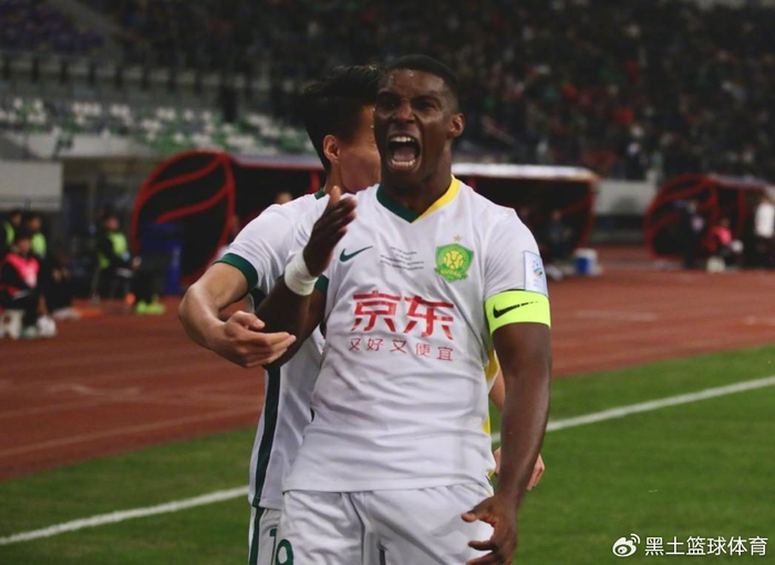 时隔7年再度加冕！法比奥帽子戏法，国安3-0河南五夺足协杯冠军