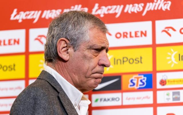 星空体育-2胜3负 莱万波兰悬了 费尔南多·桑托斯却不辞职！