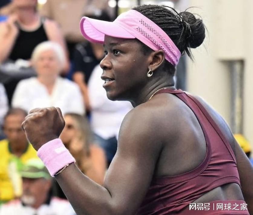 首场天才少女对决，安德列娃和姆博科谁能携冠亮相澳网