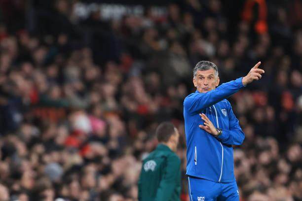 星空体育-滕哈赫：换人迫于无奈 塞维主帅：曼联比赛尾声崩了