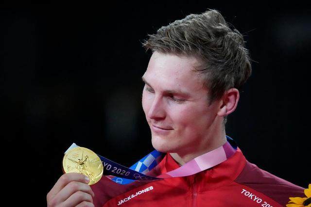 星空体育入口-严益唯：期待中国足球也有安赛龙