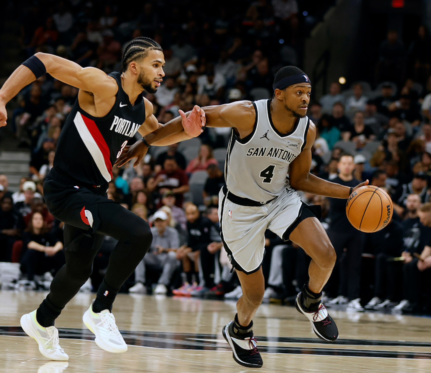 星空体育app-西部最新排名:掘金10连胜,火箭收好礼,3-6名差距变大